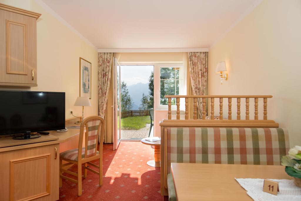 Residence Rossboden Mit Hallenbad Verano Εξωτερικό φωτογραφία